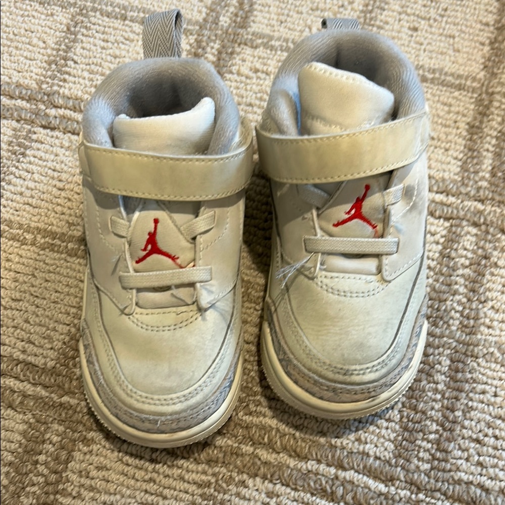 Jordan Kids Cream and Red Sneakers